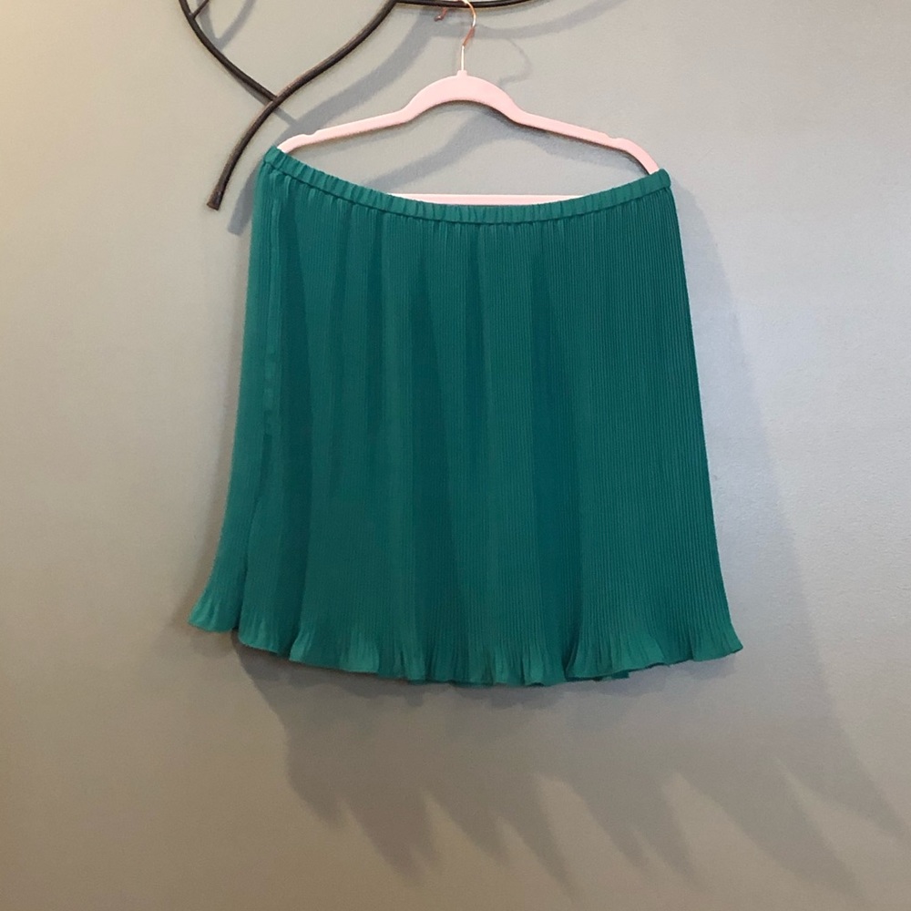 Banana Republic Pleated Skirt